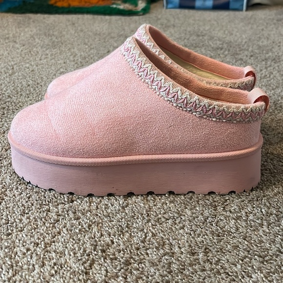 Cozy Pink Womens Slip-On platform Shoes 6.5 - Picture 3 of 4